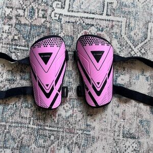 Airfish Girls XS Pink and Black Soccer Shin Guards